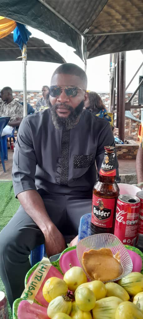 MV_Vyper's tweet photo. It was on this faithful Saturday afternoon at opposite Eke Awka,we went for a condolence visit after the burial of a friend's father in-law.
The burial happened on Friday and we were already prepared to hit the road when we got news that.... 
#NigerianBreweriesAt80 https://t.co/egFLXH2aWC