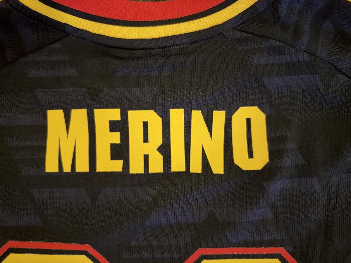 Mercian87's tweet photo. @mikelmerino1 @Arsenal this is the 3rd replacement. First one arrived with pulls in the material. Second one the name set came off and this is the 3rd today. Arsenal Direct have tried, but as you can see they cant even be bothered to get the name set straight. Gutting as a fan! https://t.co/XTe7zg3bwa