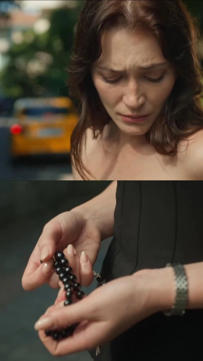 seemab_diary's tweet photo. The rosary isn’t just a rosary anymore it’s a piece of their story🥺🤍📿 #CivNil #SevdiğimSensin https://t.co/vz6MvpxsjU