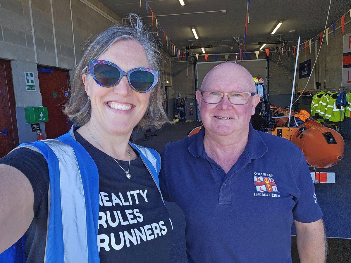 MadMummy4's tweet photo. What a day to be Saturday! Volunteering at Agnew @parkrunUK, then handing over Β£500 PYCR charity cash to @LochryanPB1932, before heading to an AmDram π Legally Blonde π and out with friends π₯ Some days are π
#RealityRulesRunners
#SaveWomensSports https://t.co/oUwNYgr8vm