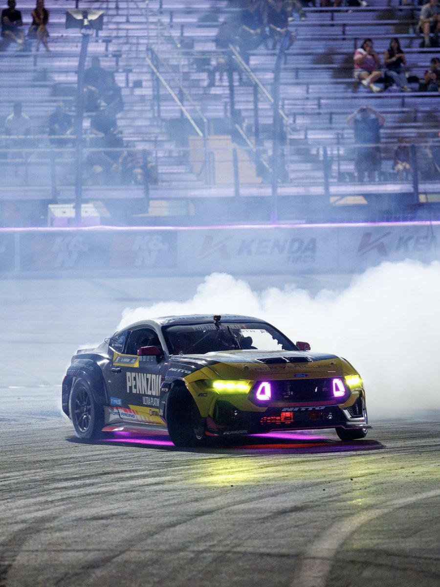 FormulaDrift's tweet photo. Chips on the table. Round 7 standings are in play today.
#FormulaD #FormulaDRIFT #FDLV https://t.co/cXIH16rIfT