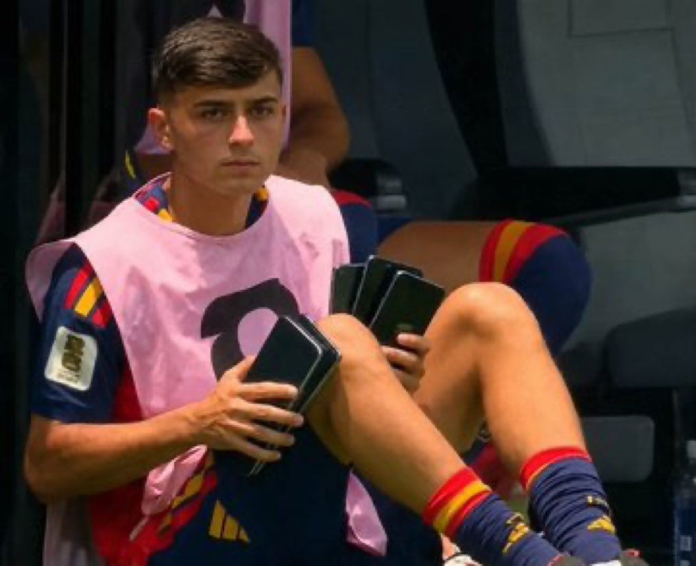 Ray_RMCF's tweet photo. Benched in EUROS
Bench in WORLD CUP 
Benched in NATIONS LEAGUE.

Meet the man who travels around the world to test the quality of benches. https://t.co/HPLf3JVTJx