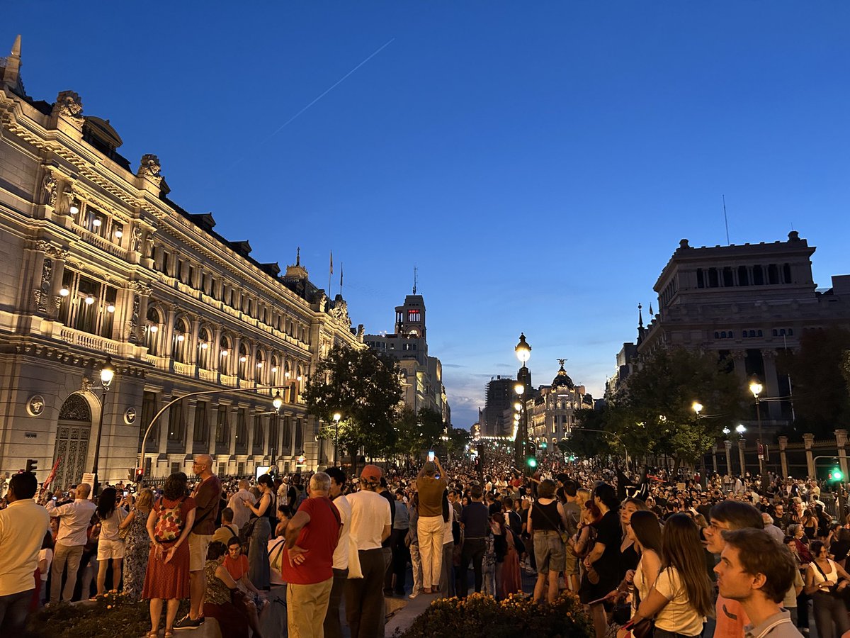 _InakiLopez_'s tweet photo. La marcha de Madrid contra los desahucios https://t.co/sTgEef8KkV