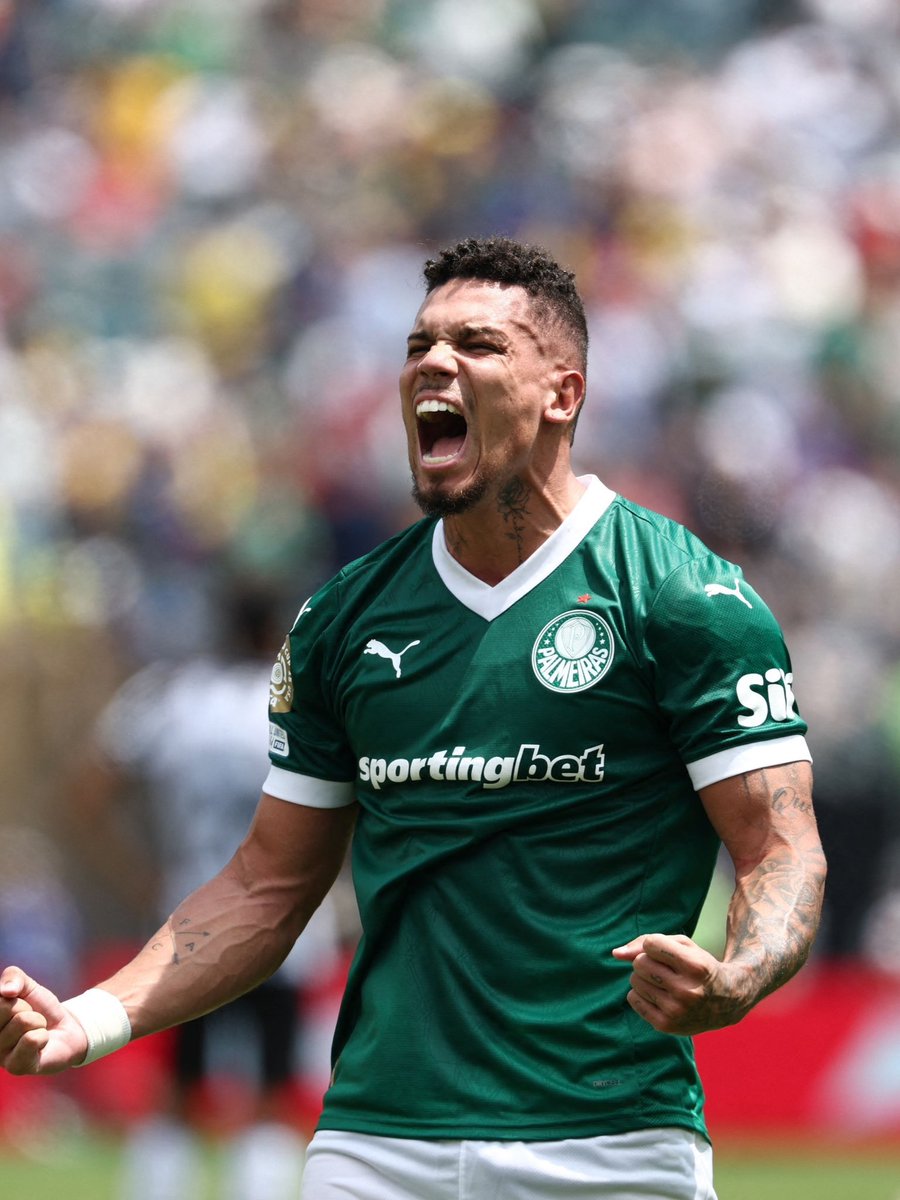 palmeirasHQ's tweet photo. 🚨🚨 CONFIRMADO 

Abel Ferreira confirma para Paulinho que ele será titular no jogo contra o Bahia no esquema 4-3-3. Com isso o ataque será composto por Flaco Lopez, Vitor Roque e Abel Ferreira https://t.co/yidPjNtrsc