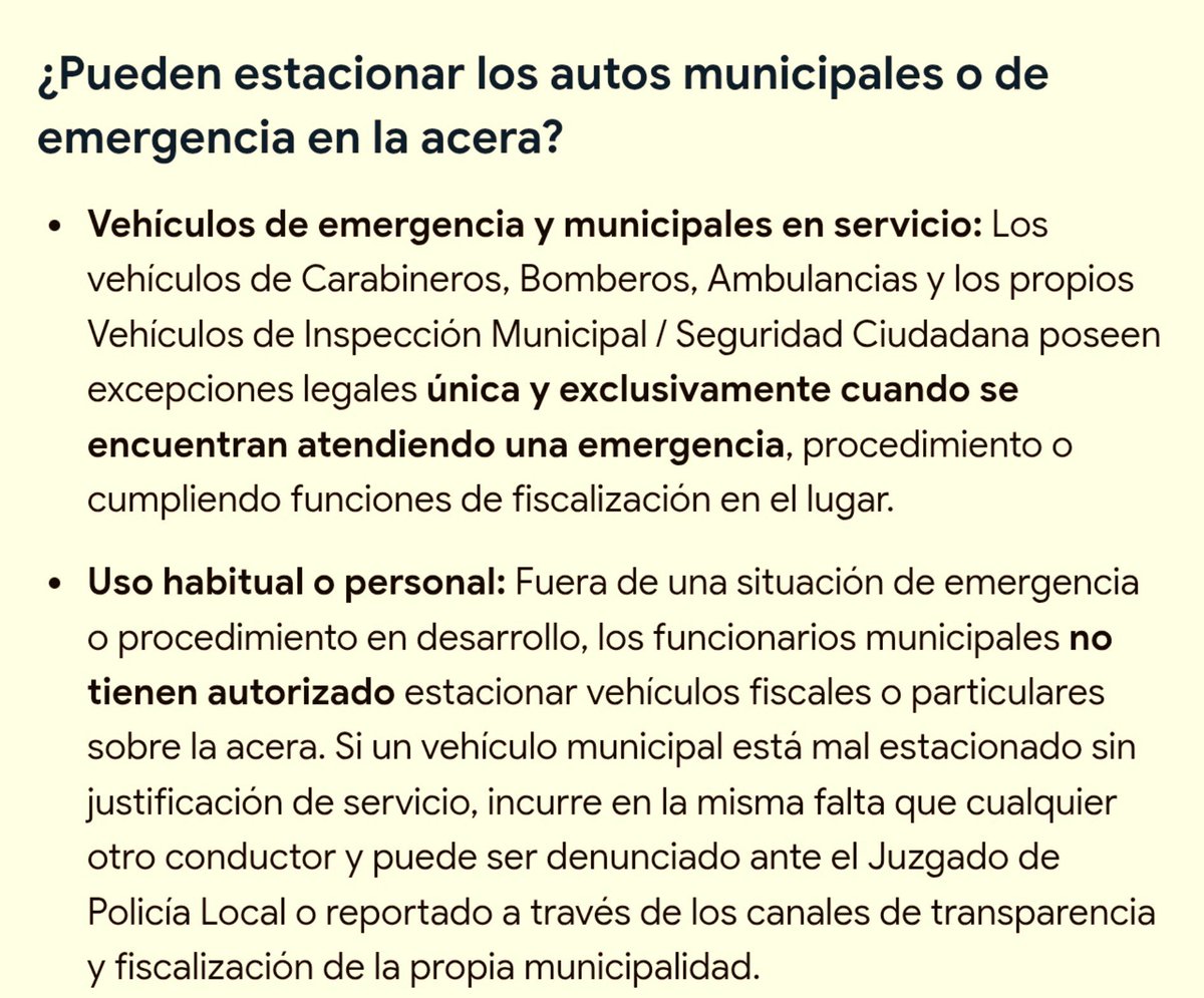 PaisEsponja's tweet photo. Predican con la corneta en la mano. 🤦

Vehículos de las Municipalidades de: Las Condes, La Ligua, Melipilla y Calera de Tango fueron grabados ayer mal estacionados en plena Alameda. El joven que graba lo explica clarito: "Ellos sacan partes por estacionar en la acera. ¿No deberían dar el ejemplo?".