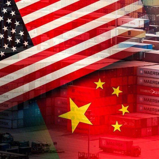 healthy_pockets's tweet photo. 🔥YA ES OFICIAL🔥

La Casa Blanca ha publicado los términos de su nuevo acuerdo comercial con China, que abarca $30 MIL MILLARDOS de bienes en cada dirección 😎🤝

Aquí lo que obtiene EE.UU.:

Aranceles chinos más bajos recomendados sobre productos agrícolas estadounidenses, mariscos, productos de madera, cosméticos y dispositivos médicos
China comprará al menos 10 MILLONES de toneladas de carbón estadounidense tanto en 2027 como en 2028

Aquí lo que obtiene China:

Aranceles estadounidenses más bajos recomendados sobre pequeños electrodomésticos chinos, juguetes, decoraciones navideñas y asientos de coche para niños

Ambas partes también:

Lanzaron un grupo de trabajo para abordar barreras de acceso al mercado en la agricultura
Lanzaron una Junta de Inversiones para abordar barreras a la inversión
Seguirán trabajando en tierras raras y otros minerales críticos

@coinbureau