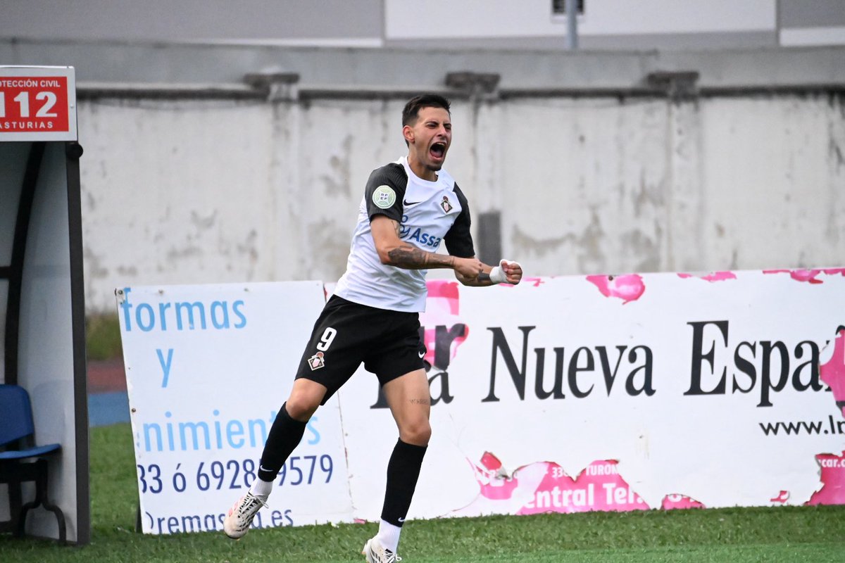 caudaldemieres's tweet photo. 🙋🏻‍♂️ Empieza la segunda parte.

Caudal Deportivo 1️⃣-0️⃣ L'Entregu CF

⚪️⚫️ #CaudalDeportivo https://t.co/W0dDOmRwk0