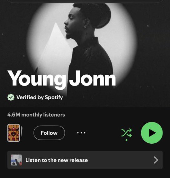 Mubbyjunr's tweet photo. Okay thank you for this. Can we all agree that Young John is bigger than Shatta Wale then? https://t.co/gzBMl247gX