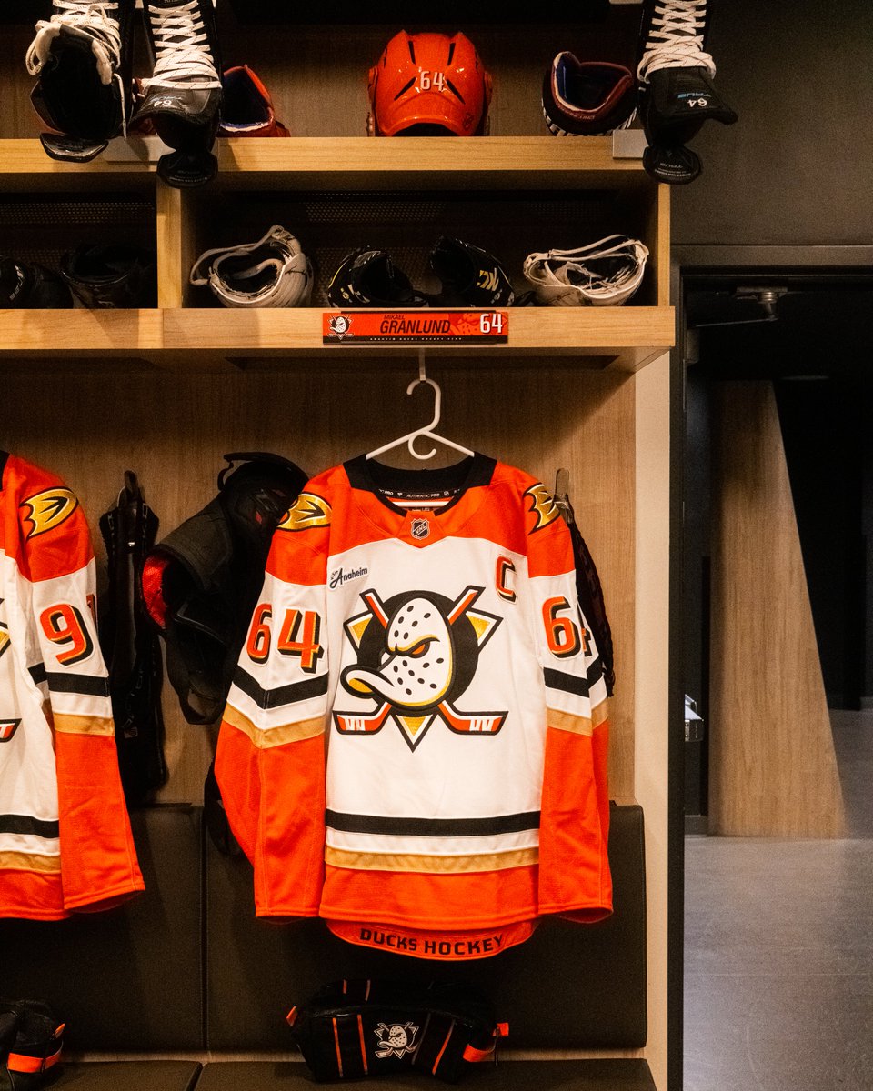 AnaheimDucks's tweet photo. The C looks good on ya, Granny. 

#FlyTogether https://t.co/GcQrjbd1lL