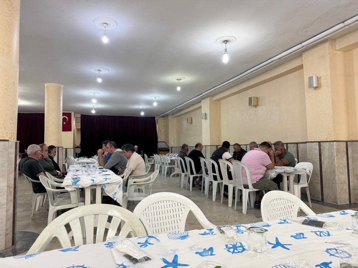 yrefahesenyurt's tweet photo. Huzur Partisi Genel Başkan Yardımcısı Sayın Cihan Arısüt'ün kıymetli annesi merhume için düzenlenen mevlid programına, İlçe Başkanımız Sayın Selçuk Güneş ve İlçe Başkan Yardımcılarımız katılım sağlamıştır.

Mekânı cennet, makamı âli olsun.

@selcukbey3634 @cihanarisut https://t.co/r3ltVszCHi