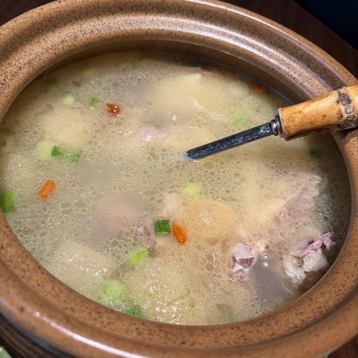 itsUoxoU's tweet photo. 竹林鸡现在你是我心中最完美的鸡 https://t.co/3RK0azBZzI