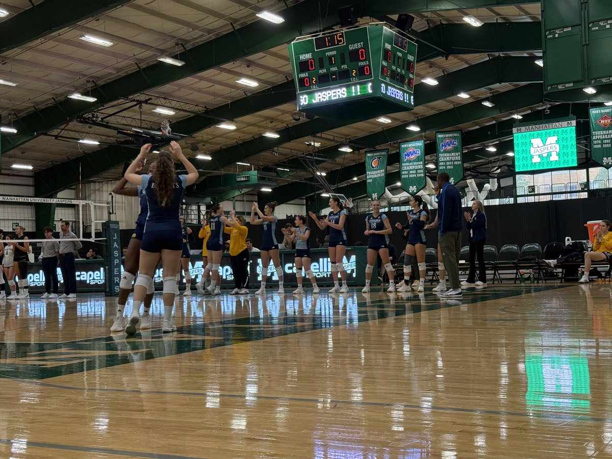 Lilly_wolfmedia's tweet photo. @QU_WVB takes a trip to the Bronx to take on the @JaspersVB. The game is set to take place at 2 p.m. EST.

This is the Bobcats’ second game of Metro play this year and they’re looking for a win.

#METROVolleyball https://t.co/N7YJECGh8Y