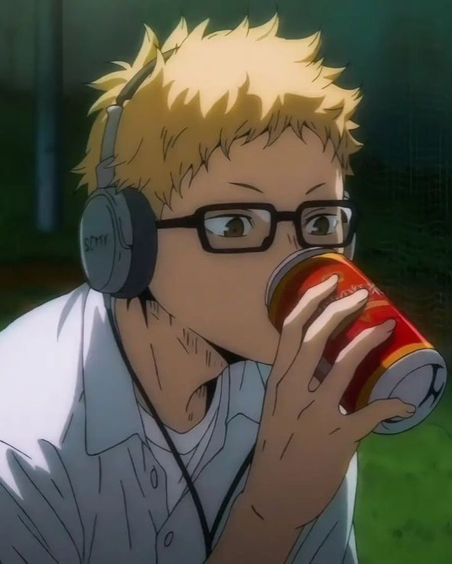 AnimeTokki's tweet photo. Today is the Birthday of Kei Tsukishima from 'Haikyuu!!' https://t.co/ul9rE2hy2E