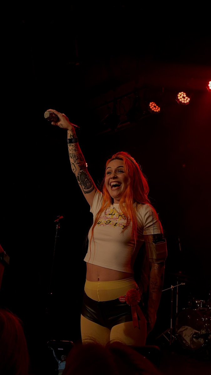 picsbeamiller's tweet photo. she looks so happy on stage <3 https://t.co/mkVANoPPlm