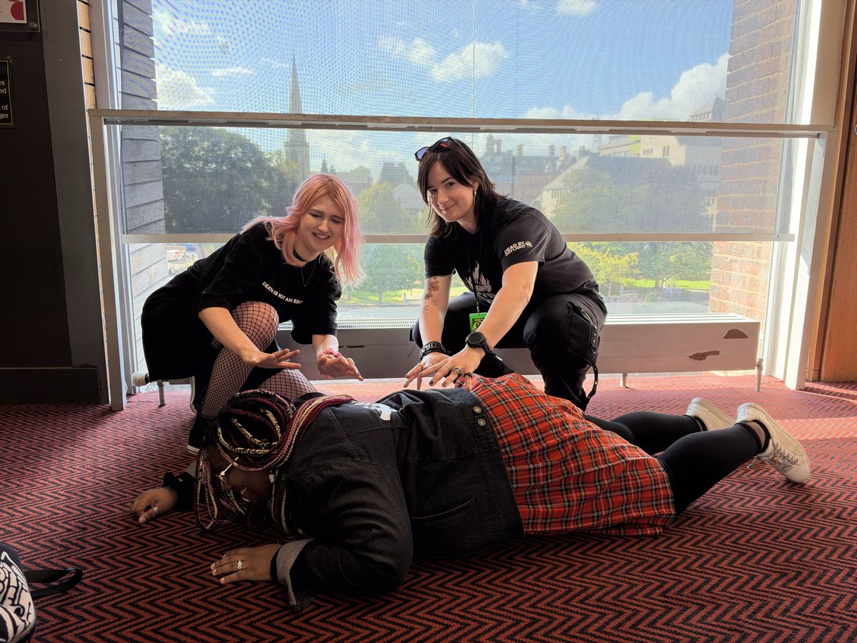 redroses147's tweet photo. And that’s a wrap on Dead Northern! 🥺😭

Just wanted to thank @DEATHDORKS, Dave and @lilithomen for chatting with me and making me feel welcome~ and of course to Cookie for joining me! 🩷🥰

A vlog will be in the works very soon!!! 🤩🥹 #dbd #DeadNorthern https://t.co/Dcaa5ZvMkh