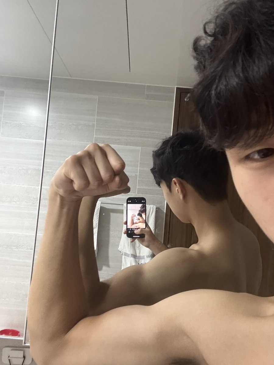 Daemuljv4b's tweet photo. 안자는 누나
노발인데 연락해 기다릴게 https://t.co/SaweTprxET