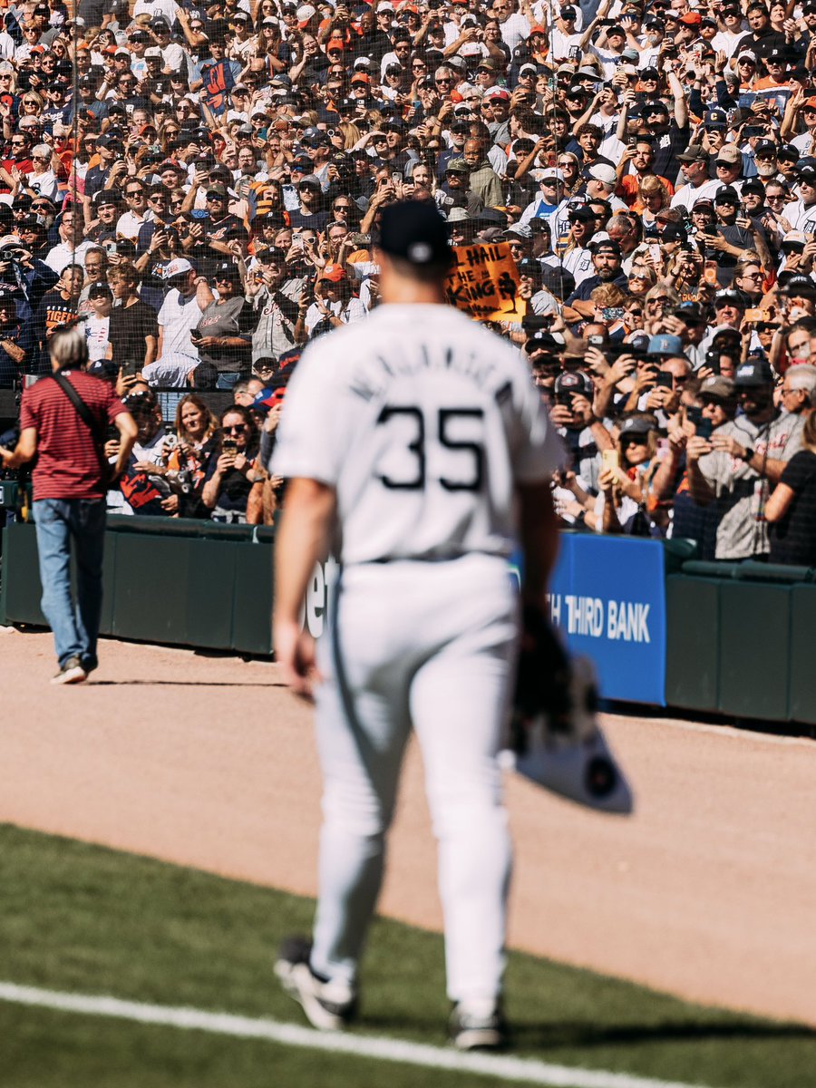 tigers's tweet photo. One last time 🐐 https://t.co/ZJFHUNQBCK