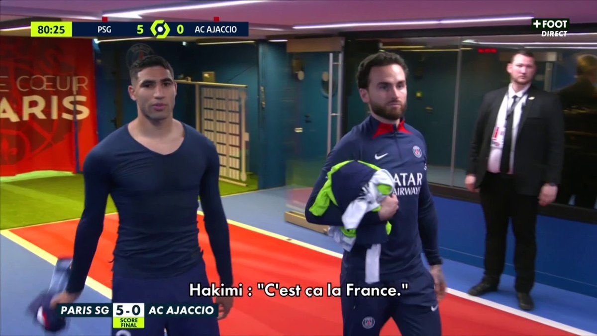 JackyBooooy's tweet photo. Sur l’équipe ça diffuse du volleyball (????) au lieu du match Espagne / Angleterre https://t.co/ml0XSwTOWf