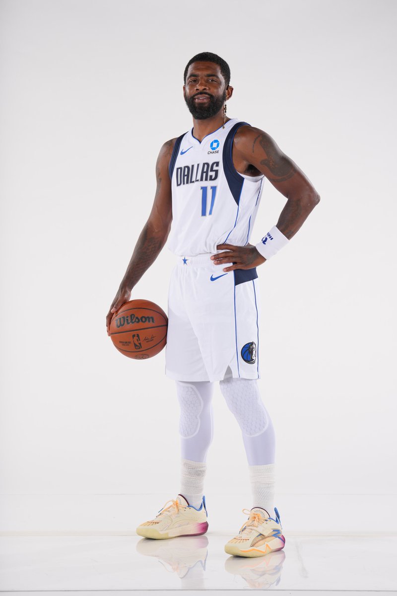 NBA's tweet photo. KYRIE IS BACK 💯

Who’s excited for his return to the court this season?? https://t.co/lTNVuwKXB5