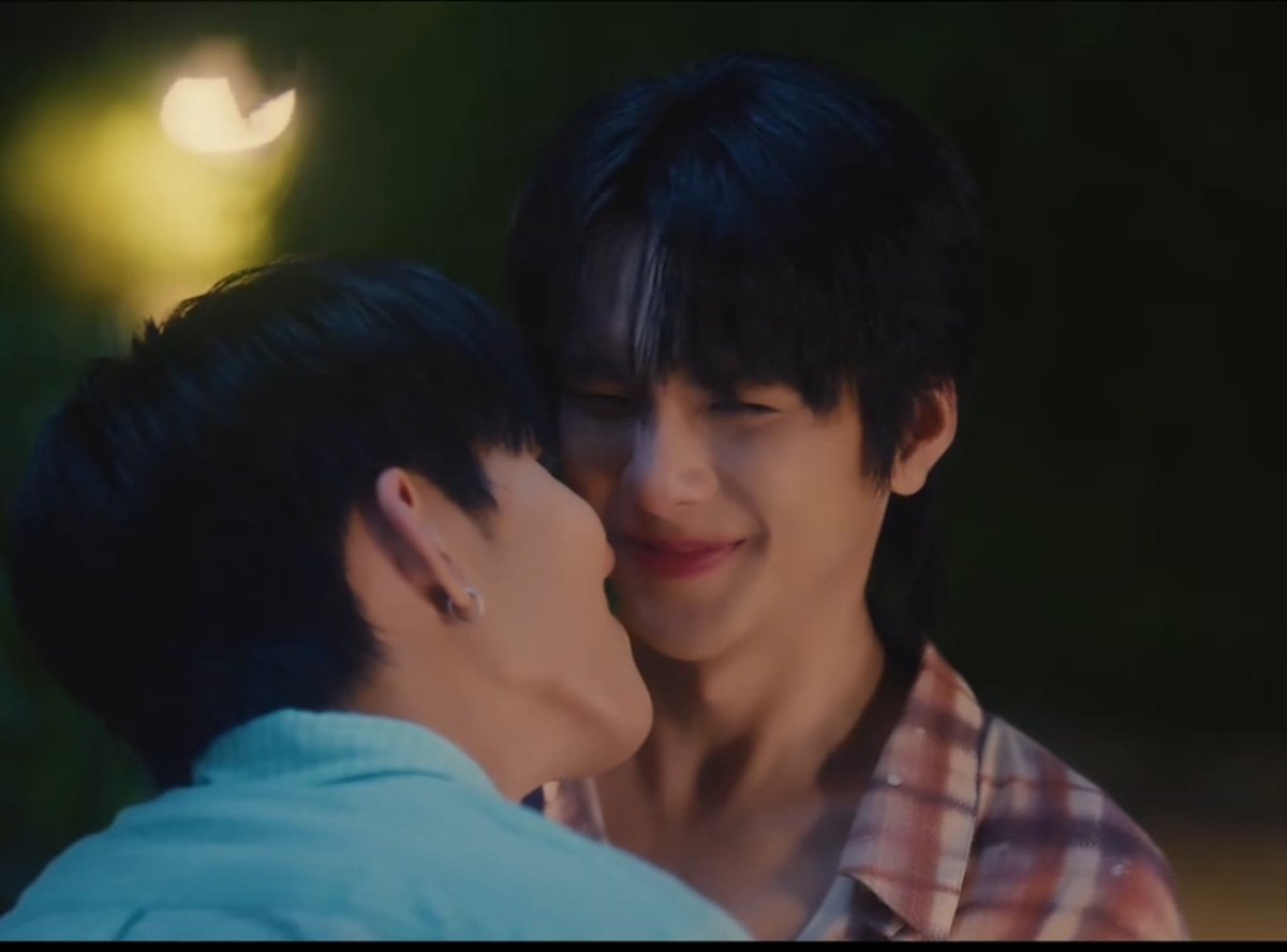 lanwei9728's tweet photo. Thirdwan moments were the sweetest, I was beaming the whole time seeing them 🤌🏻 , nine said truth "they should get a room already" 😂 

#MrFanboyEP5
#thirdwan https://t.co/YaBrlgjGgR