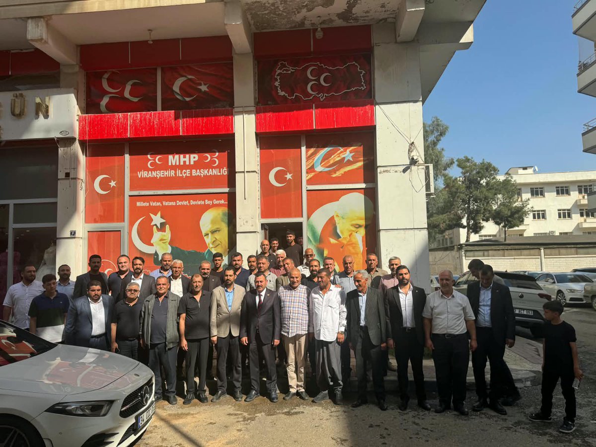Sanliurfa_MHP's tweet photo. 📍 VİRANŞEHİR 

İl Başkanımız Sayın Ecz. Osman Mutlu, MHP Viranşehir İlçe Başkanlığımızı ziyaret ederek teşkilat mensuplarımızla bir araya geldi.

Ziyaret kapsamında teşkilat çalışmalarımız ve güncel çalışmalar üzerine değerlendirmelerde bulunuldu.

Teşkilatımızın birlik ve beraberliği içerisinde çalışmalarımız kararlılıkla sürdürülecektir.

@dbdevletbahceli 
@MHP_Bilgi 
@eczosmanmutlu