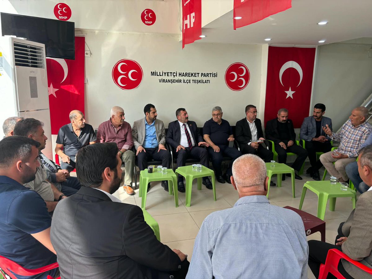Sanliurfa_MHP's tweet photo. 📍 VİRANŞEHİR 

İl Başkanımız Sayın Ecz. Osman Mutlu, MHP Viranşehir İlçe Başkanlığımızı ziyaret ederek teşkilat mensuplarımızla bir araya geldi.

Ziyaret kapsamında teşkilat çalışmalarımız ve güncel çalışmalar üzerine değerlendirmelerde bulunuldu.

Teşkilatımızın birlik ve beraberliği içerisinde çalışmalarımız kararlılıkla sürdürülecektir.

@dbdevletbahceli 
@MHP_Bilgi 
@eczosmanmutlu