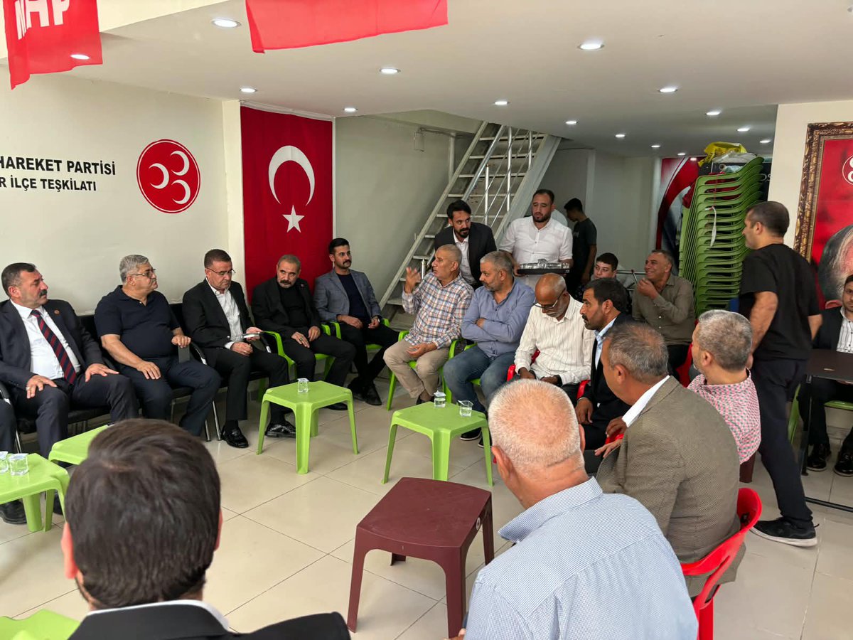 Sanliurfa_MHP's tweet photo. 📍 VİRANŞEHİR 

İl Başkanımız Sayın Ecz. Osman Mutlu, MHP Viranşehir İlçe Başkanlığımızı ziyaret ederek teşkilat mensuplarımızla bir araya geldi.

Ziyaret kapsamında teşkilat çalışmalarımız ve güncel çalışmalar üzerine değerlendirmelerde bulunuldu.

Teşkilatımızın birlik ve beraberliği içerisinde çalışmalarımız kararlılıkla sürdürülecektir.

@dbdevletbahceli 
@MHP_Bilgi 
@eczosmanmutlu