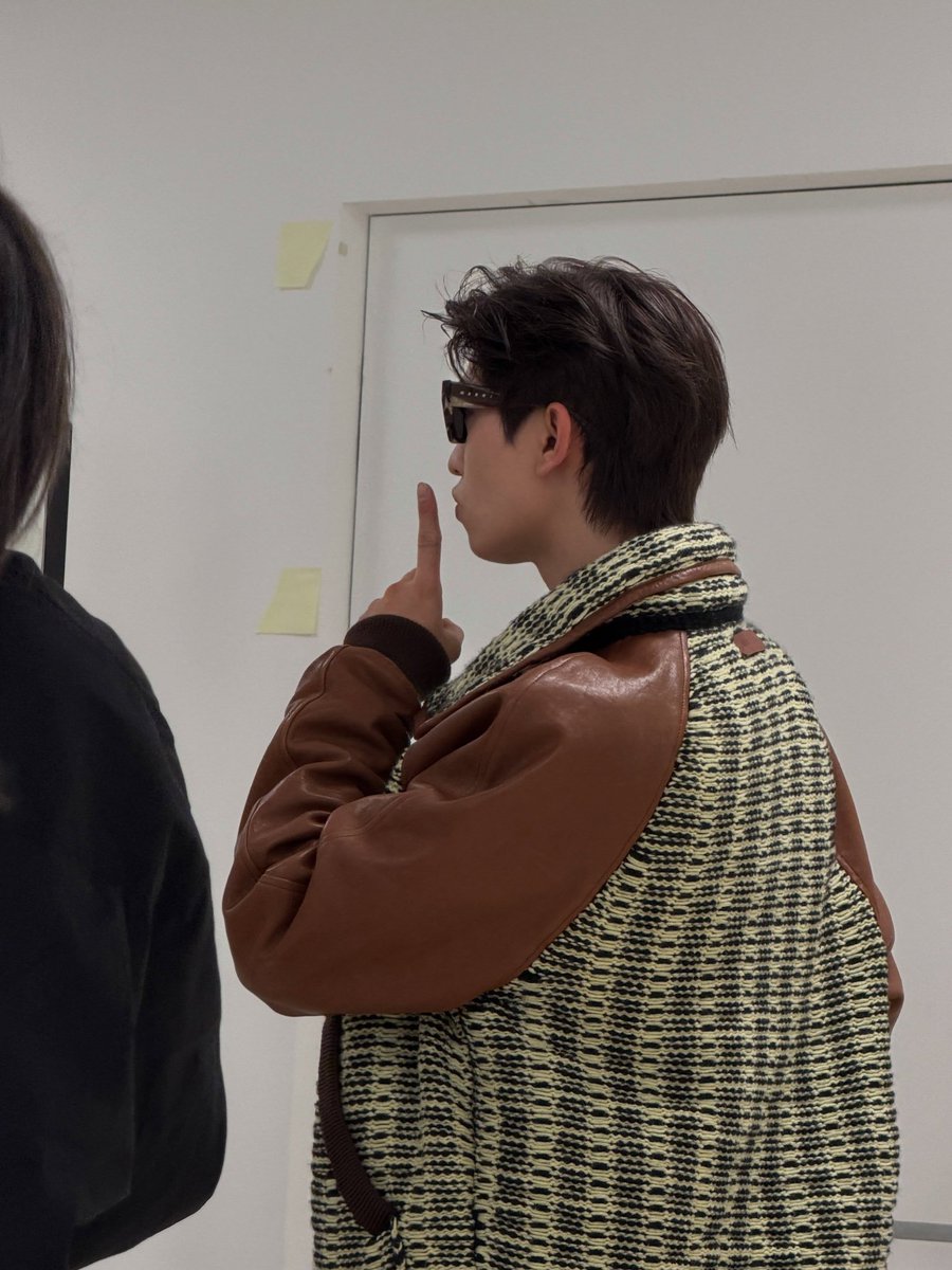 tthomastc_OFC's tweet photo. - [27.09.2026]
Ig post : aacchiiss
Link :  https://t.co/gtQTxjAsu9

THOMAS KONG MFW SS27
#MarniXThomasKong

#Marni #MarniTH
#MarniSS27
#tthomastc #kongjiro https://t.co/ulfiGhdTZx