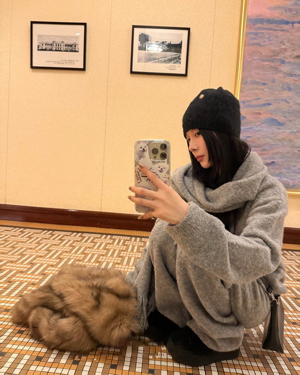 LyraDebora's tweet photo. 君の笑顔を見ると、つい時間を忘れちゃうんだよね。明日も頑張っていこう！ 💧
EBiQ https://t.co/EIqSt0QUCm