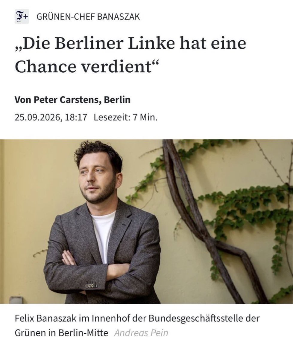 BrennpunktUA's tweet photo. Nennen wir das Kind doch einfach mal beim Namen, und wer mich kennt weiss, dass ich ein Freund von klaren deutlichen Worten bin:

Die Union hat sich in den letzen Jahren dermassen von SPD und Grüne durch dieses "Die Mitte muss zusammenhalten" Gequatsche VERARSCHEN lassen, und Jeder der genau davor gewarnt hat, dass sie bei erster Gelegenheit der CDU das Messer in den Rücken rammen werden, und selbst in Berlin mit den Schlimmsten der Schlimmsten von DIE LINKE zusammen gehen werden wenn sich die Möglichkeit ergibt, wurde ausgelacht oder sogar diffamiert. 

Hätte die CDU einen Partei-Vorsitzenden mit Selbstachtung, würde er sich am Montag nach der Vorstands- und Präsidiumssitzung vor die Kammeras stellen und ganz cool verkünden: 

"SPD und Grüne haben trotz anderer rechnerischer Möglichkeiten das politische Mitte-Bündnis in Berlin eigenständig und ohne Not aufgekündigt. Sollten SPD und Grüne in Berlin gemeinsam mit DIE LINKE eine Landesregierung bilden, können wir sie daran zwar nicht hindern, aber wir können die Konsequenzen daraus ziehen. - Für diesen Fall fühlen wir uns als CDU zukünftig auf Länderebene ebenfalls nicht mehr verpflichtet. Ich werde daher dem nächsten Bundesparteitag der CDU vorschlagen, sämtliche Unvereinbarkeits-Beschlüsse aus dem Jahre 2018 aufzuheben, um zukünftig mit allen in Landes-Parlamenten vertretenen Parteien Mehrheiten zu suchen." - *RUMMS*

Merz bräuchte die 3 Buchstaben "AfD" noch nicht mal in den Mund zu nehmen. Eine solche "wenn-dann" Ankündigung würde vollkommen ausreichen, um in den Partei-Zentralen von SPD und Grüne blanke Panik auszulösen. - So schnell wie die Gespräche mit DIE LINKE in Berlin vom Tisch wären, könnten sie bei der CDU garnicht bis 3 zählen. 

SPD und Grüne wäre sofort klar, was das für ihre zukünftigen Machtoptionen und möglichen Regierungs-Beteiligungen in den Ländern bedeuten würde. Man würde die Berliner SPD und Grüne von ganz oben sofort zurückpfeifen, und eine Regierung unter der Führung DIE LINKE in Berlin wäre vom Tisch. - Elif Eralp und ihre Truppe wären raus, die Sondierungs-Gespräche mit Stefan Evers könnten beginnen. 

Für einen solchen Schritt bräuhte es ein Stück Risiko-Bereitschaft, und vor allem Schneid. Beides hat Friedrich Merz meiner Meinung nach leider nicht. 

Gleichzeitig hätte eine solche "wenn-dann" Ansage natürlich auch eine gewisse indirekte Strahlkraft an den Koalitions-Partner SPD im Bund: "Freunde, treibt´s nicht zu weit, das Mass ist voll. - Entweder ihr setzt jetzt die Reformen mit uns als CDU wie vereinbart ohne wenn und aber um, oder Ihr seid raus. - enough is enough!