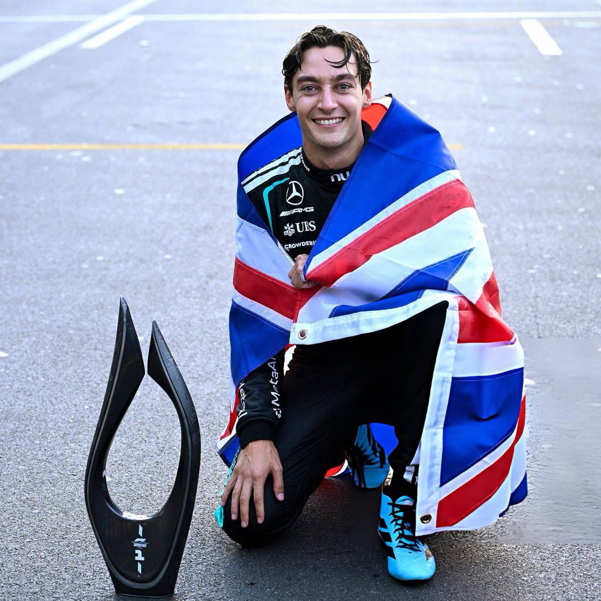 grdivasector's tweet photo. George Russell in Baku 2026 because this weekend was actually insane

Qualifying

Pole by 0.837s. Not just a big gap but the biggest in a fully dry F1 qualifying session in almost 34 years. The last bigger one was Nigel Mansell’s 0.859s at Suzuka in 1992. George missed that by literally 0.022s

He topped Q1, Q2 and Q3 and somehow still found another 0.936s between Q2 and Q3. He later said that 0.837s was the biggest qualifying advantage of his entire career, juniors included

He also became only the 7th driver in F1 history to take pole in Baku

Then the race happened

First Grand Slam of his career: pole, fastest lap, every single lap led and the win

And he won by 0.196s. Against Verstappen. That is the closest finish Baku has ever had and one of the 10 closest finishes in F1 history

Somehow it gets even crazier 0.196s is also the smallest winning margin for a Grand Slam in F1 history. The previous record was Alonso’s 0.293s in Singapore back in 2010

George became the 4th driver to win in Baku from pole after Rosberg in 2016, Bottas in 2019 and Verstappen in 2025. There have been 10 F1 races here and only four were won from P1

He became Baku’s 8th different F1 winner

Fastest lap: 1:44.916 on lap 49

Rosberg took the first ever Grand Slam in Baku in 2016 and won by 16.696s. George did it with a 0.196s gap. That is around 85 times smaller, which is honestly insane

And then there are the career highs

5 poles this season. A new personal best

3 wins this season. Also a new personal best

4 Azerbaijan GP podiums

3 Baku podiums in a row

And because apparently this weekend needed one more stat, he got the fastest pit stop of the race 2.33s

So basically

P1 in FP1
P1 in FP2
P2 in FP3
P1 in Q1
P1 in Q2
P1 in Q3
Pole
Led all 51 laps
Fastest lap
Win
All sectors purple
First career Grand Slam