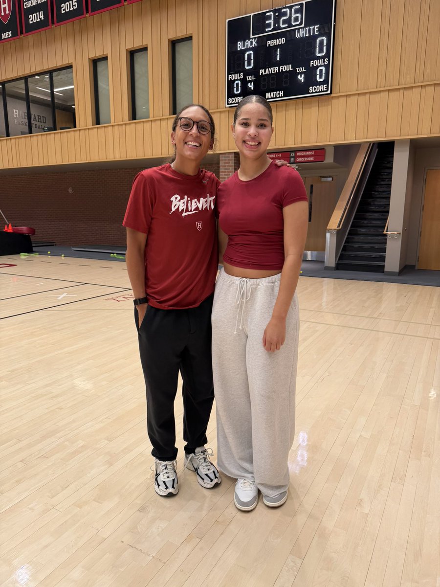 BrynnWard2029's tweet photo. Thank you to the @HarvardWBB staff for a great unofficial visit! I had a great time touring the school and learning more about the program. I’m looking forward to continuing to build our relationship!! @Legends_Bball @BryceMcKey @JDabbs86 @PGH_Ohio https://t.co/daqpbFvg8O