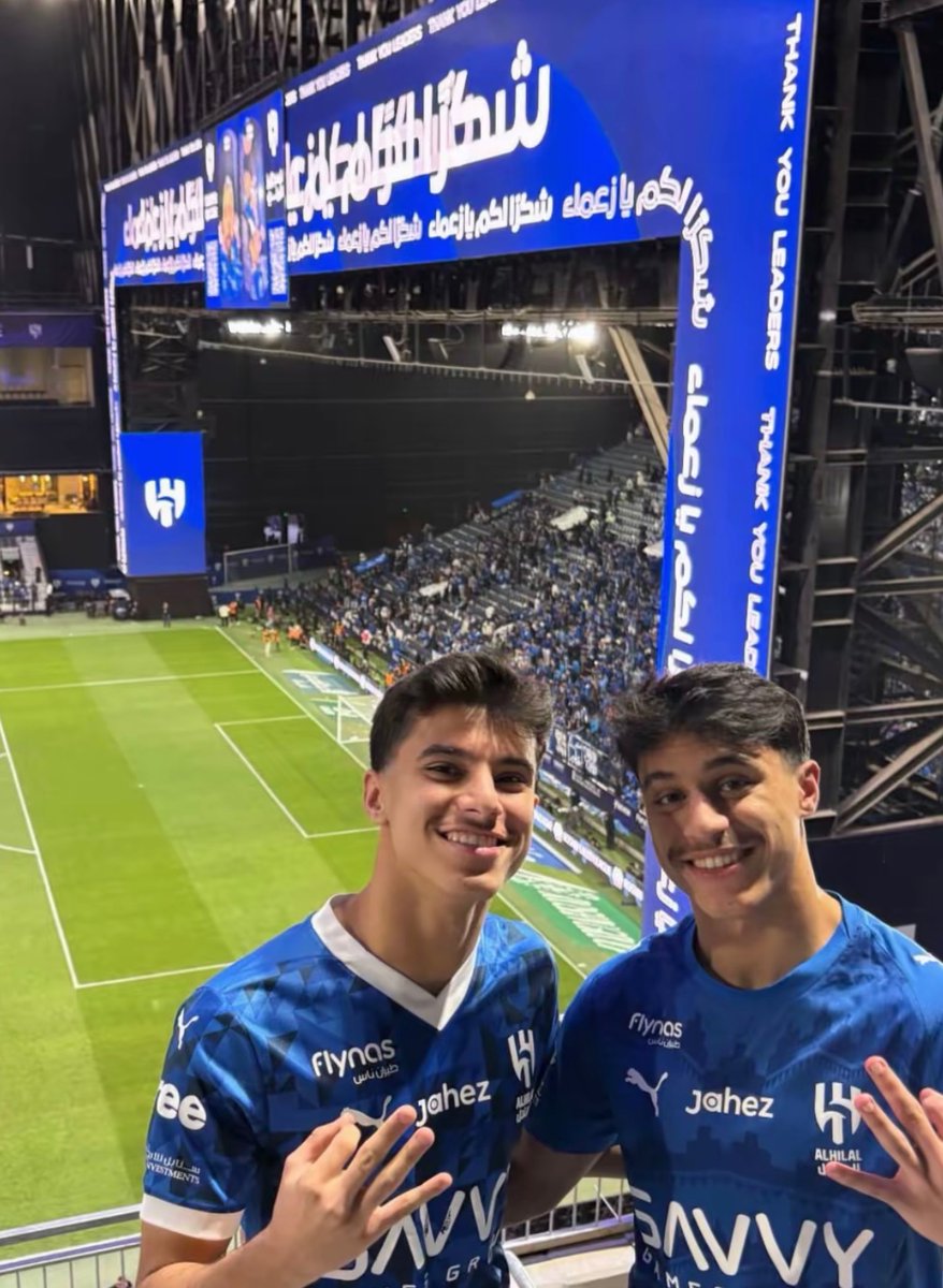rubennhfc's tweet photo. يوسف ماجد واياد الشلاقي لاعبين منتخب الكويت
هلاليين منذ الصغر ومازالوا 
«حبِّ تنامى من سنين الطفولة💙» https://t.co/0fFhiFb45Q