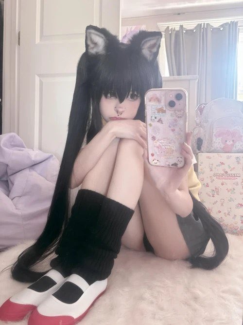 LoopzieAcolyte's tweet photo. Mewsect Azunyan https://t.co/q3AA0T8a65