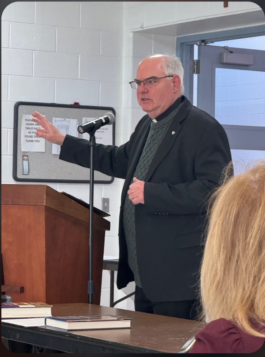 OLsacredheart's tweet photo. 9/26/26 is Priesthood Sunday, a day to honor + express gratitude for priests + their central role in the life of the Church.

Pray for our pastor, Fr. Tad, along with others such as Fr. Pawelko, Fr. Schiele, Fr. Kelly; Fr. Rossi + all priests in our Archdiocese of Philadelphia. https://t.co/kme63gMoOh