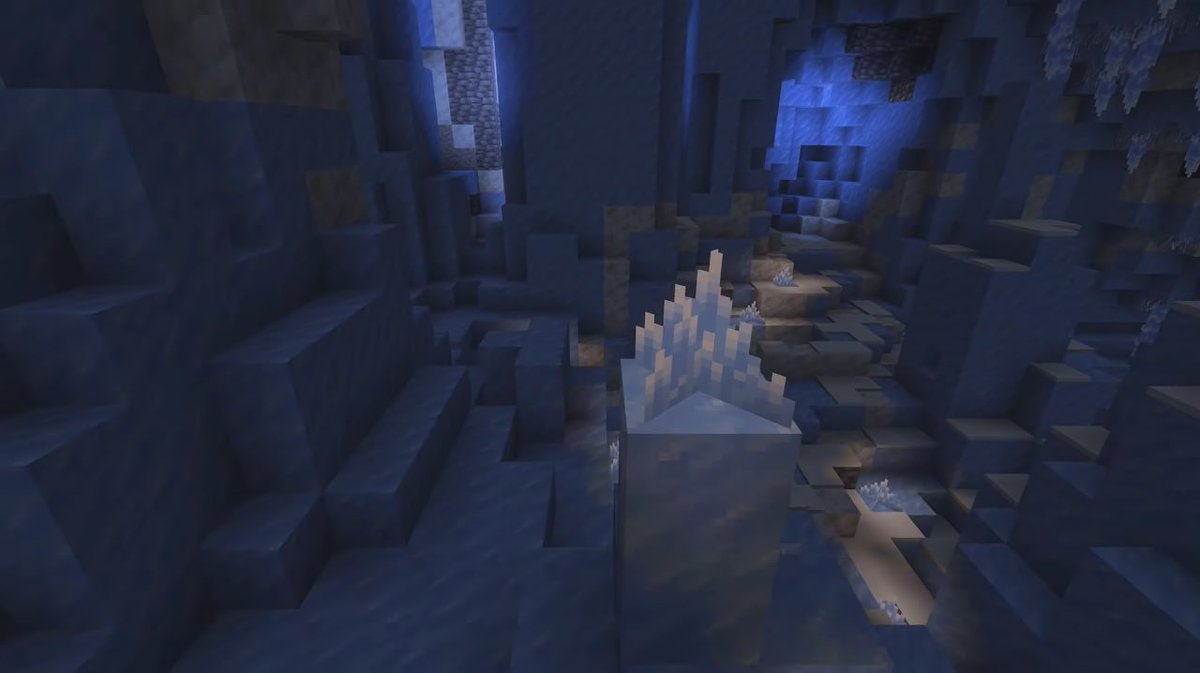 MinecraftWikiUK's tweet photo. «Ice Crystals» (укр. Крижані кристали) — блок, який випромінює слабке світло та можна розмістити на будь-яку грань блока.

4/8 https://t.co/klbd5ITVZD