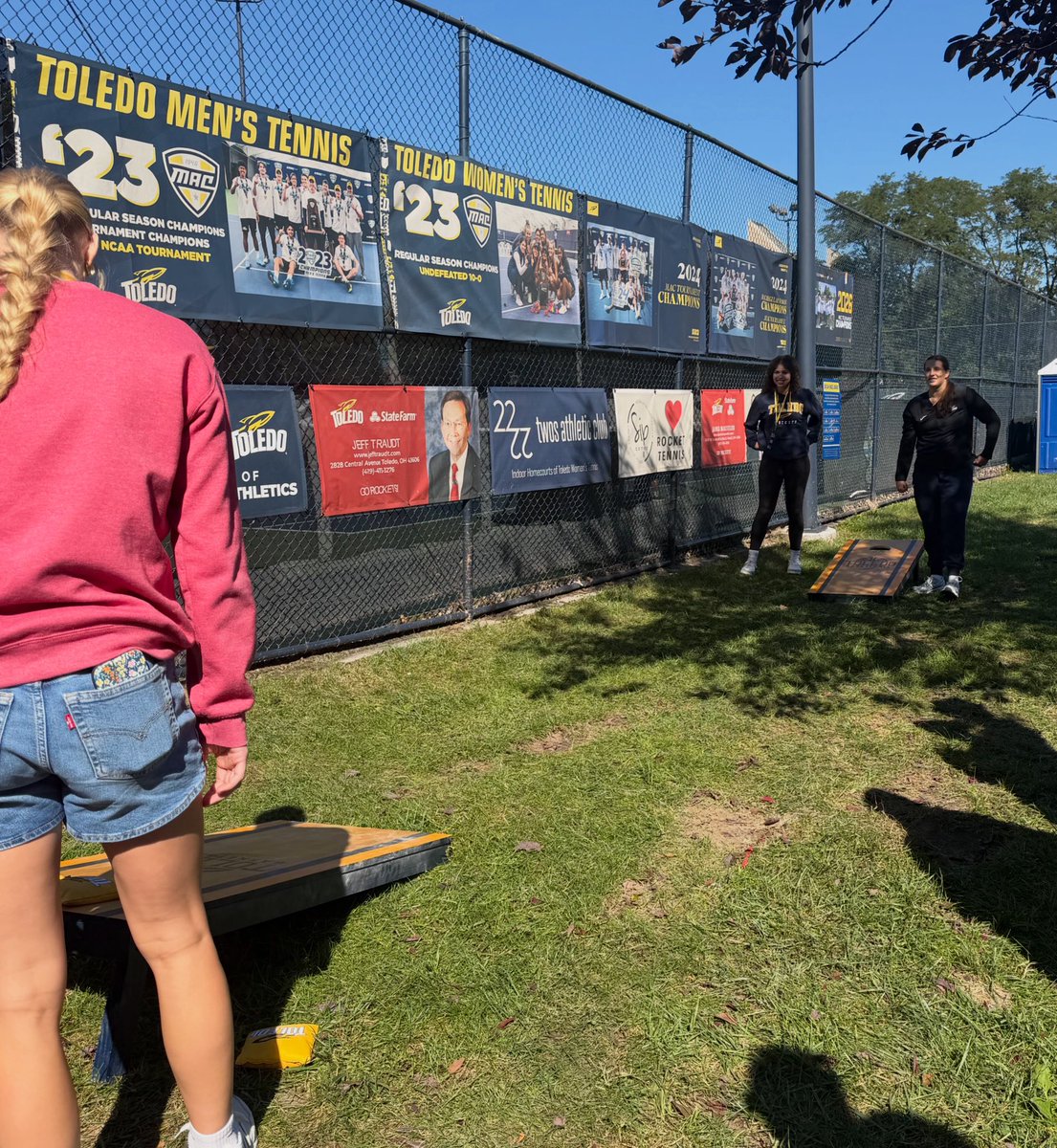 BrynnWard2029's tweet photo. Had a great time at @ToledoWBB for my unofficial visit! Thank you to the coaching staff for the invite! I had such a great time and really enjoyed getting to experience Toledo! @BryceMcKey @Legends_Bball @PGH_Ohio @JDabbs86 @CoachGeoff_ @G_Bogg https://t.co/CojvtsoBFs