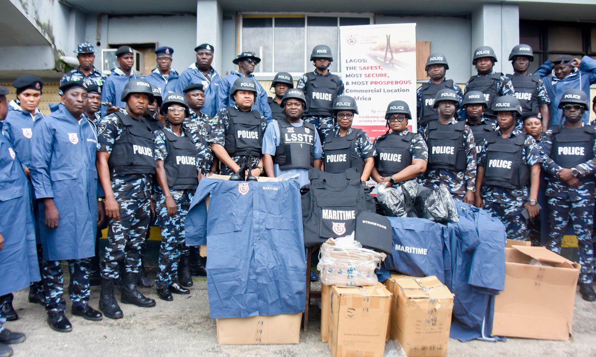 followlsstf's tweet photo. LAGOS STATE SECURITY TRUST FUND DONATES  BULLETPROOF VESTS, BALLISTIC HELMETS, OPERATIONAL BOOTS AND RAINCOATS TO THE MARITIME POLICE COMMAND, NIGERIA POLICE FORCE, LAGOS.

Slide 1: L-R: DCP Udu Moses Ogechi - DC Admin Maritime Police Command, Dr. Ayodele Ogunsan - Executive Secretary/CEO of the Lagos State Security Trust Fund, AIG Ronke Okunade - Assistant Inspector General of Police, Maritime Police Command and ACP Adegbite Oyin Frances during the presentation.