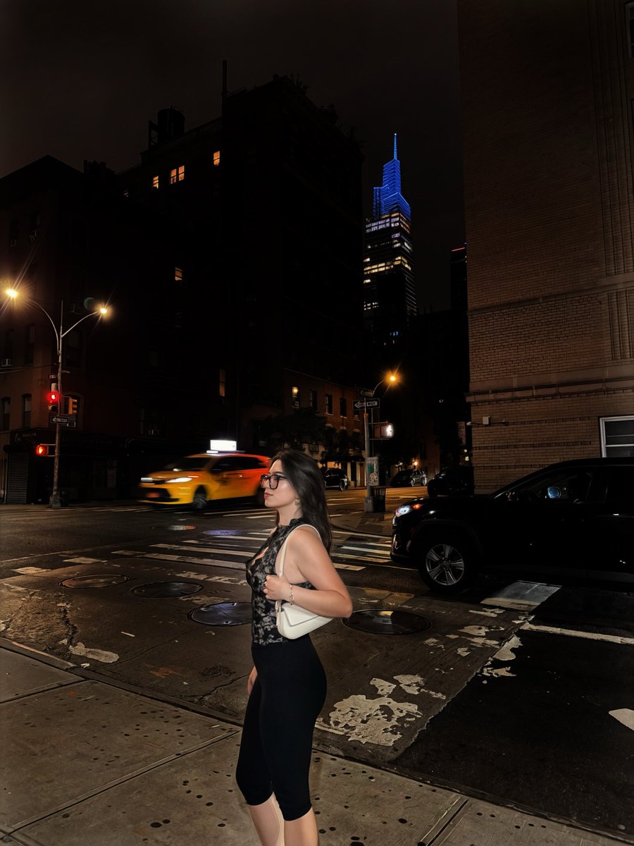 tiffxnyco's tweet photo. after hours 🖤🍸🌃 https://t.co/cgbzOiEHcc