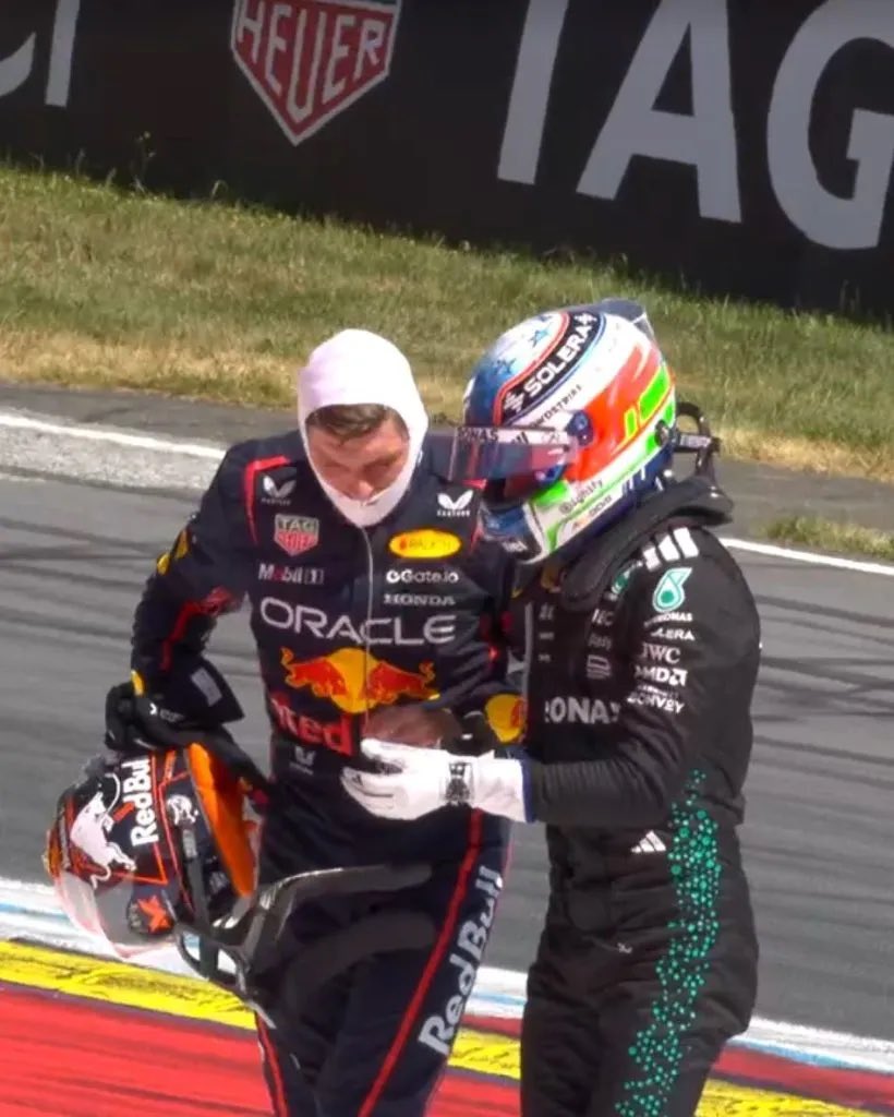 FormulaArgOK's tweet photo. Austria 2025 | Kimi se llevó puesto a Verstappen en la curva 3

Max: "Ya hablé con Kimi, vino rápidamente al hospitality. Creo que todos los pilotos hemos cometido un error así, nadie lo hace a propósito... Así que para mí no es nada del otro mundo".

La diferencia entre un verdadero campeón, y un mala leche.