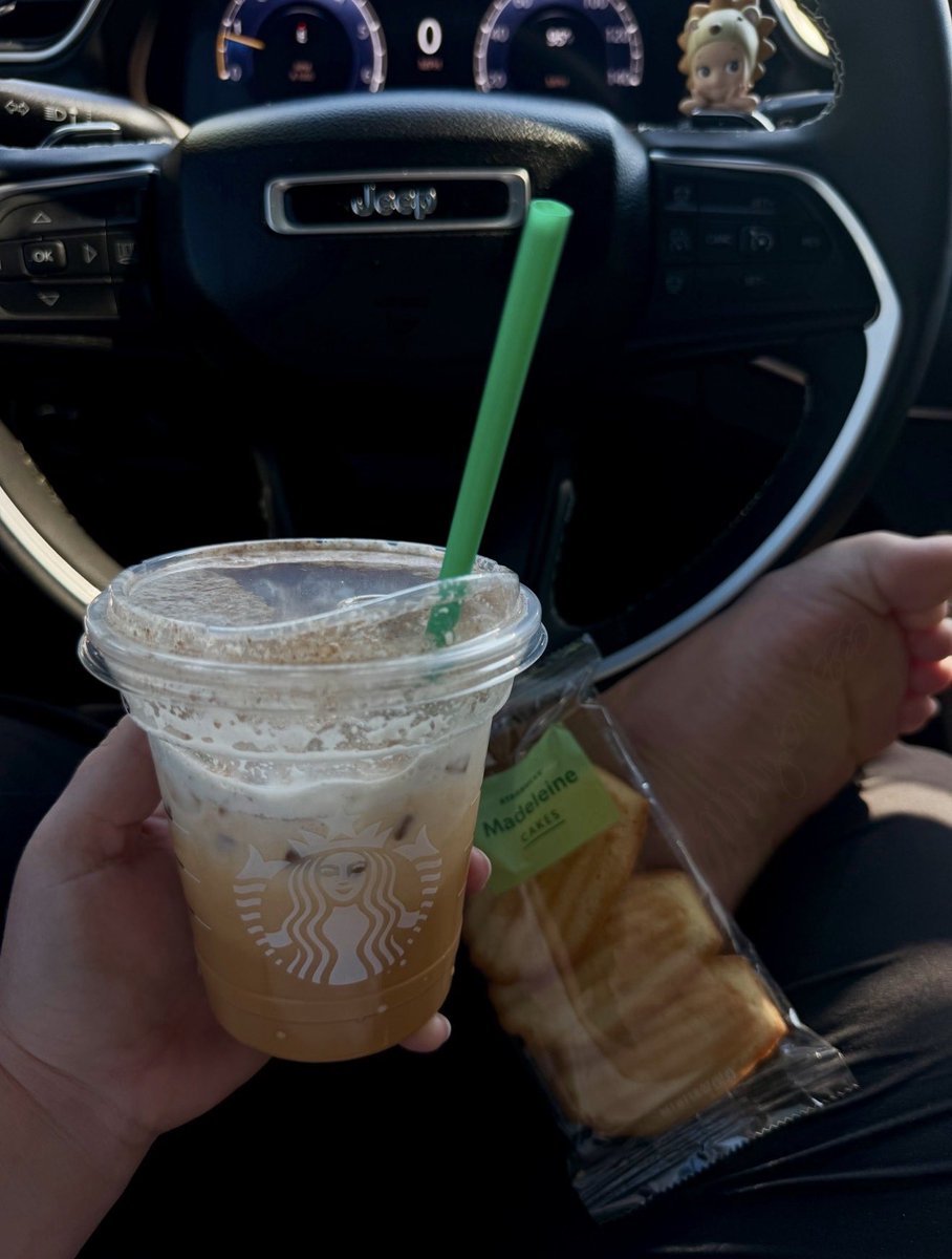Molly333Girl's tweet photo. White girl activated ✔️ https://t.co/OqzKrLR7Bm