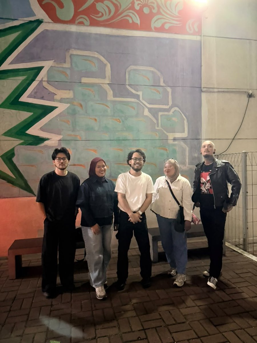 PutriUmmi's tweet photo. Setelah sekian lama, akhirnya nonton rony di studio lagi karena bawa Rontheroom 🫣 see you another stage again! https://t.co/kVDcJUMw4V