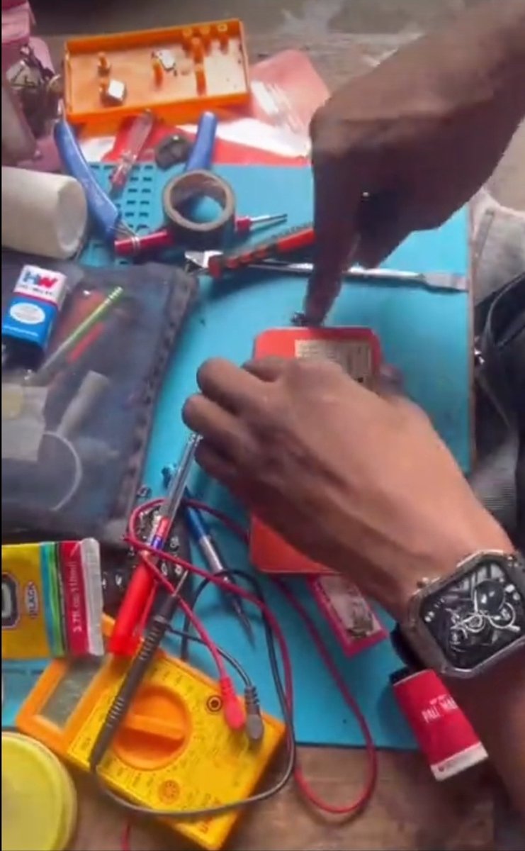 Dr_SeunJrBlake's tweet photo. Welcome! I’m a phone technician sharing daily repair tips, hidden Android features, and simple solutions to common phone issues. Follow if you love mobile tech. 🔥 https://t.co/HZGEuv5DLA