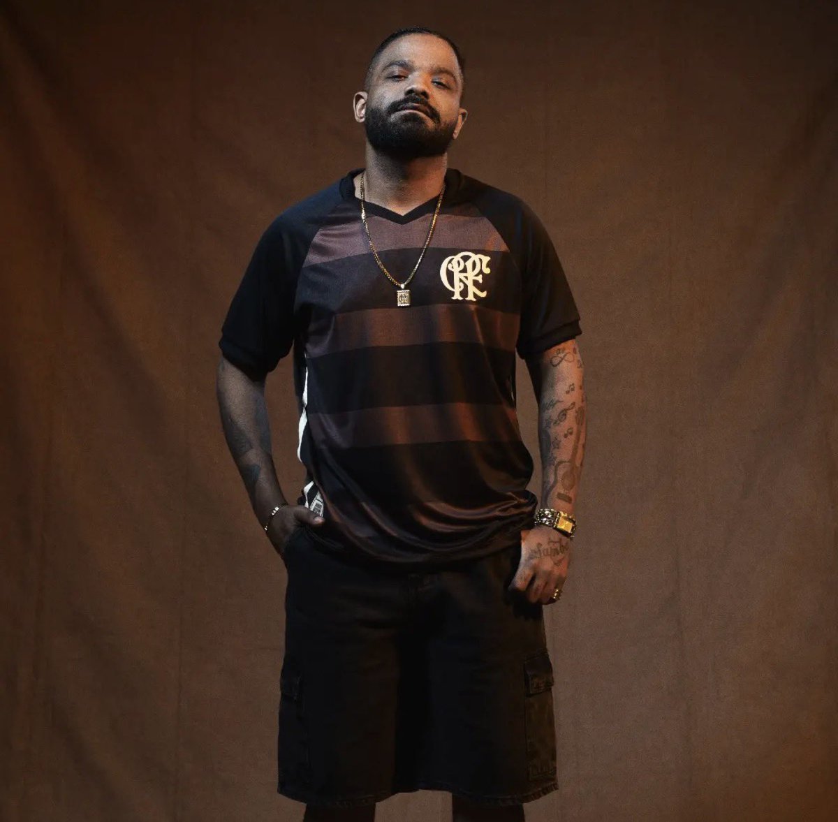 fla_infos's tweet photo. 🚨 Notícia boa! 

A camisa ORIGINAL do Flamengo Consciência Negra Diamante no mercado livre entrou em promoção e tá com estoque limitado 

CORRAM https://t.co/5yAbqG0hEB https://t.co/eNTuwQww4x