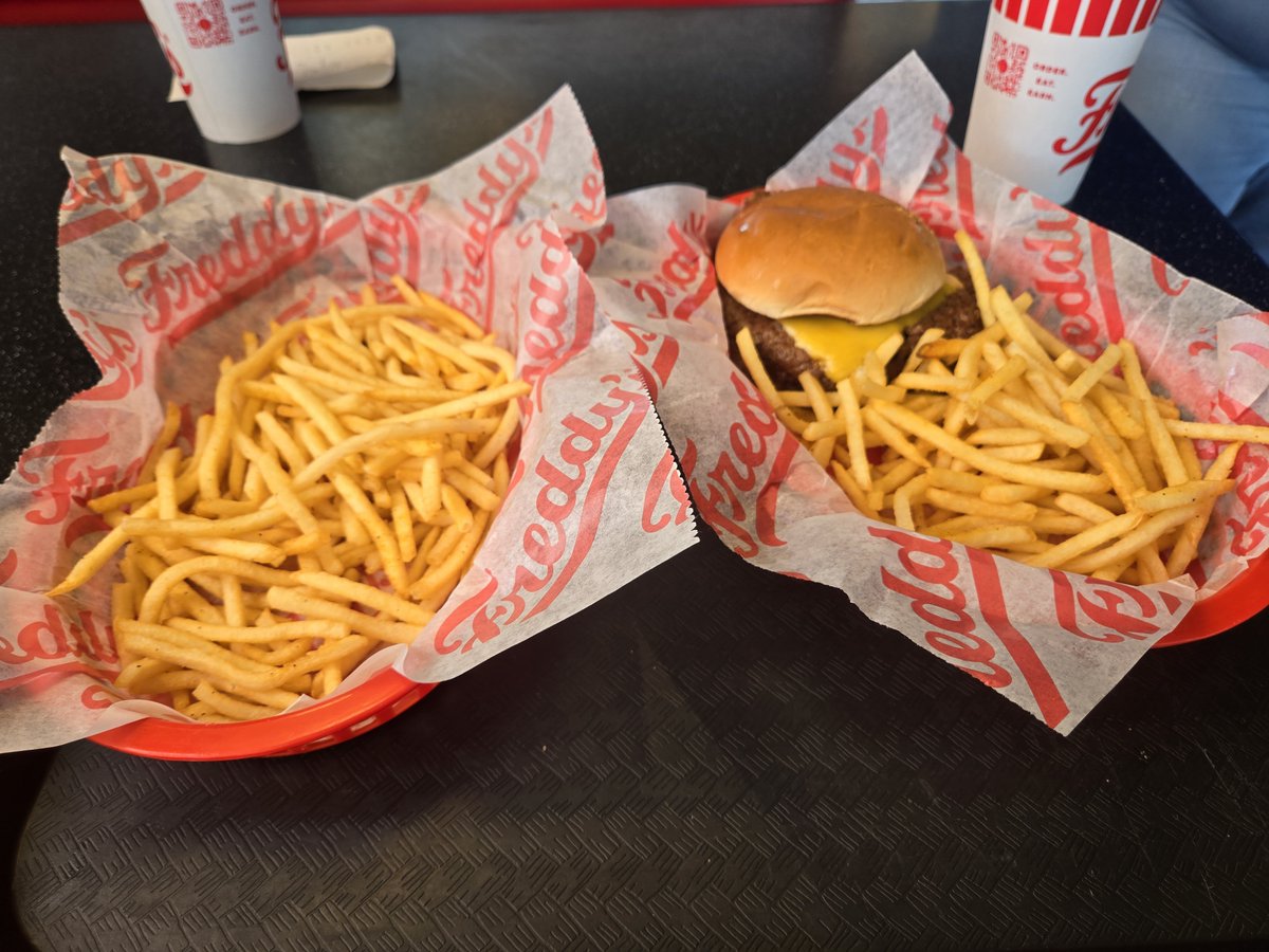 Junelazyfox's tweet photo. Can you guys tell i love fries? https://t.co/UcPlhTjieT