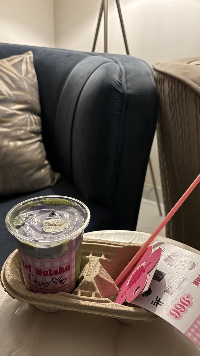 numbnessfade's tweet photo. 😋😋😋 https://t.co/0sXV8GV6Xb