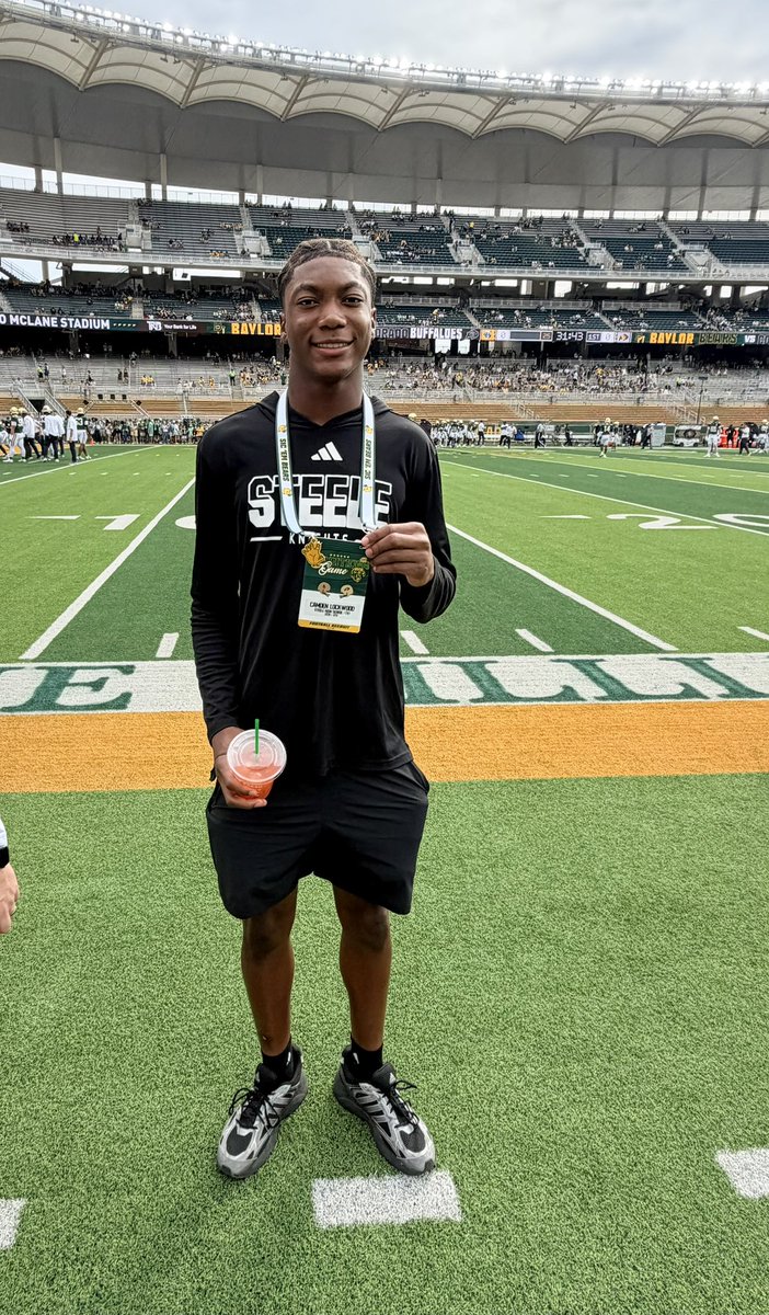 Camden_Lockwood's tweet photo. After a great Game day, I’ve received my 3rd D1 offer to @BUFootball. Thank you @ahunt90 for believing in me. Thank you @AlphaMara4 for the invite! 
#SicEm 🐻

@Football_Steele @sdriffill22 @ChaseYourDreemz @bbetterperform @BDammone @_RL_Martin @iam_alinedouard @247Sports @JButler_210 @CoachRMatthews