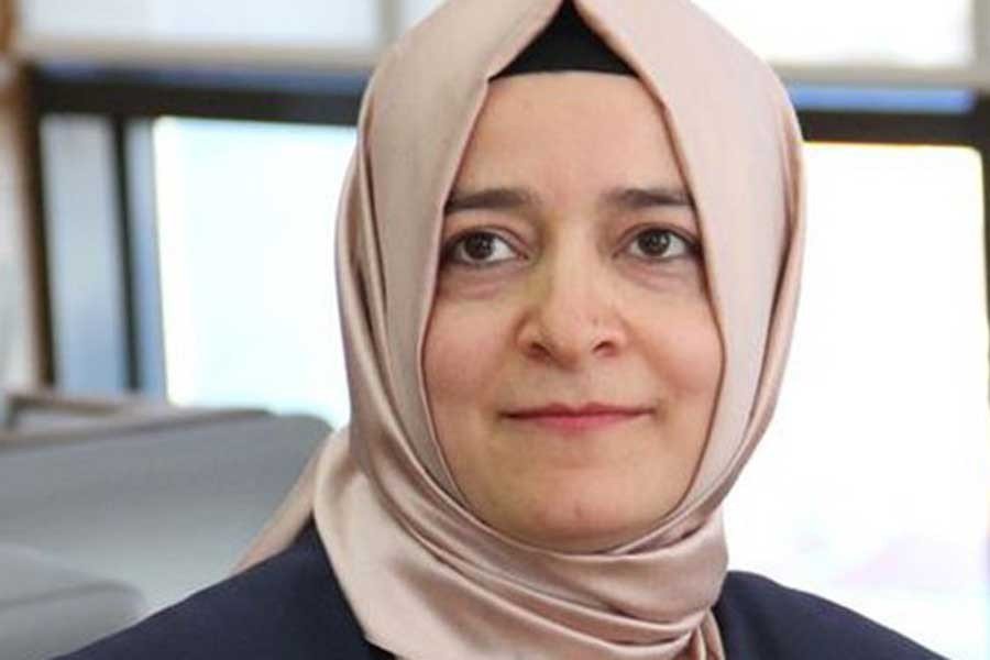 HurmaEdit's tweet photo. Fatma Betül Sayan Kaya hanımefendi lütfen istifa edin. https://t.co/0mrMTfGsDj