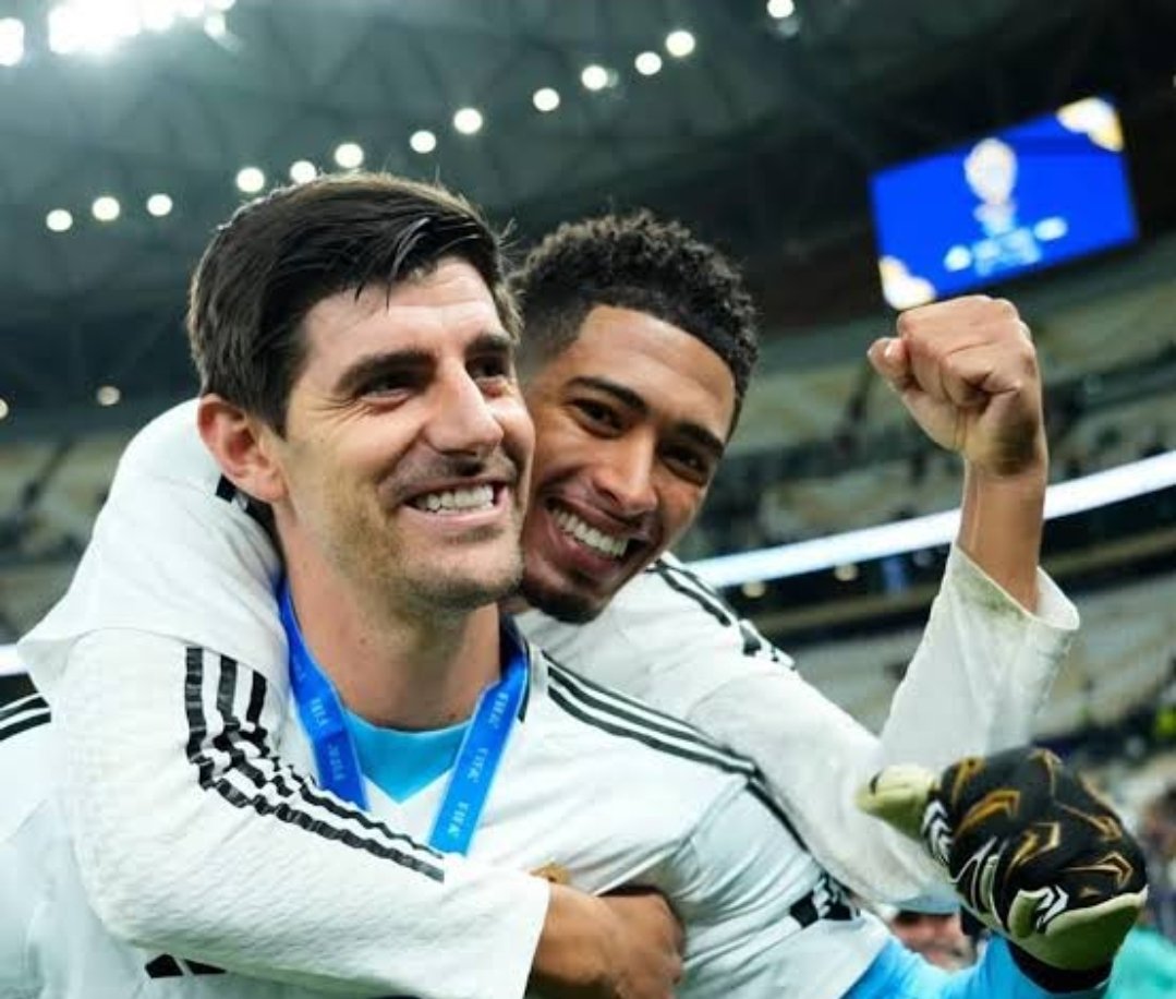 ElkorLil's tweet photo. @TheCoachkh A isco siempre lo intercambiaron y el portero la verdad prefiero a courtois https://t.co/tH6r0MdBK5