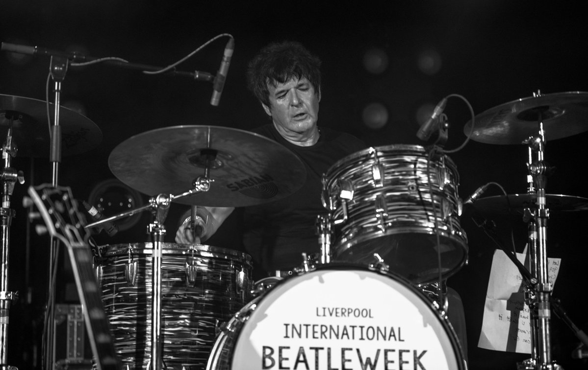clemburkefanpag's tweet photo. CLEM PHOTOGRAPHED BY ROB FORBES DURING CLEM'S PERFORMANCE FOR THE INTERNATIONAL BEATLEWEEK FESTIVAL AT THE ADELPHI HOTEL IN LIVERPOOL, ENGLAND, AUGUST 25TH 2019.
—
#clemburke #blondie #10s #thetearaways #clementburke https://t.co/vNAXTW2eTs
